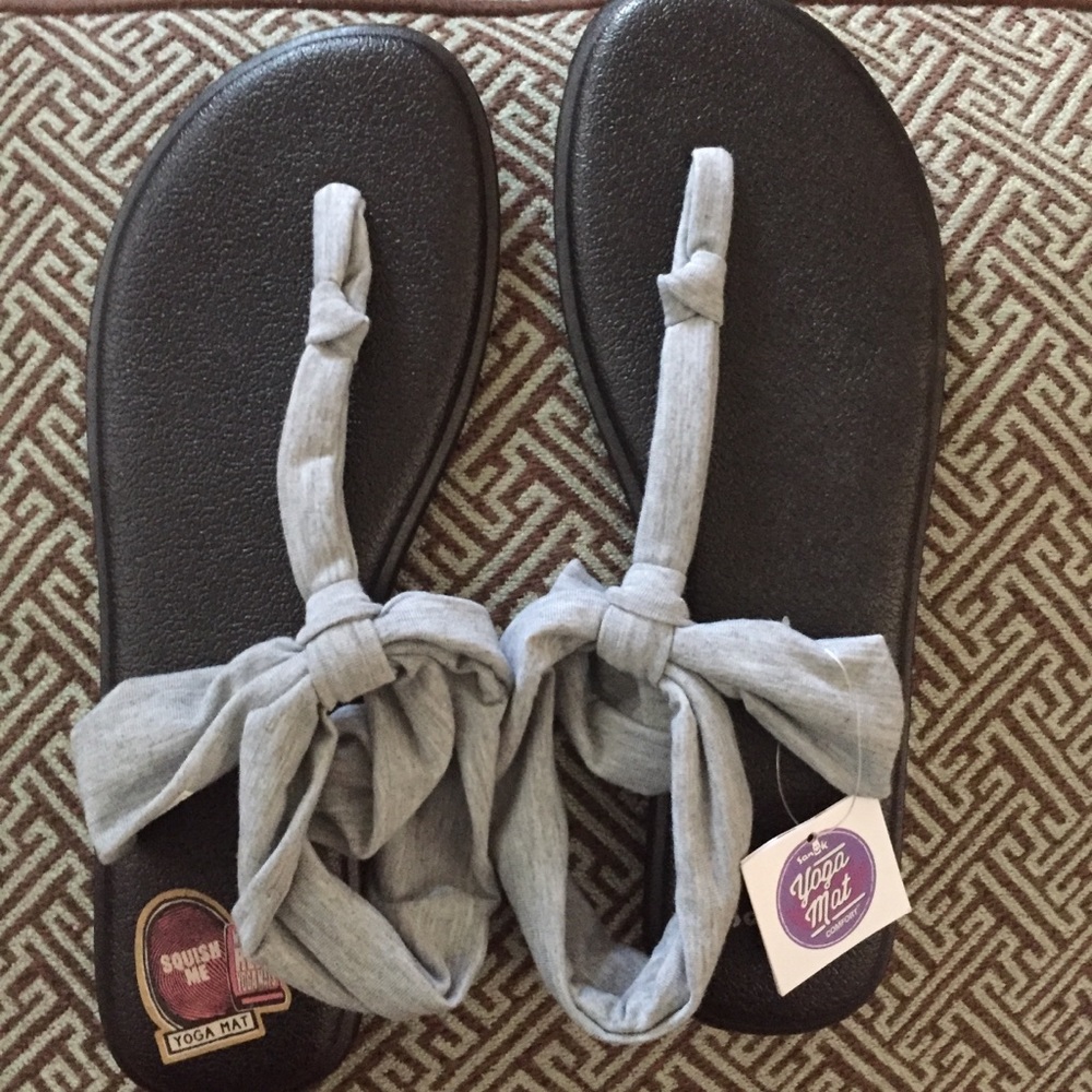 Women’s Sanuk yoga mat 2 sandal gray cotton sz10